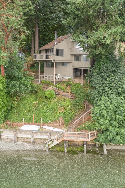 23208 Vashon Hwy SW